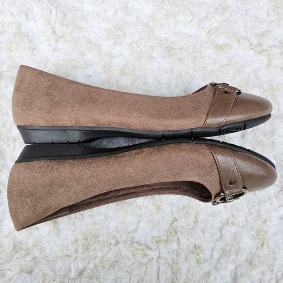 Tan Cap Toe Flats A2 Aerosoles Ultrabrite Size 9.5 Horsebit Buckle Loafers EUC - Picture 12 of 13